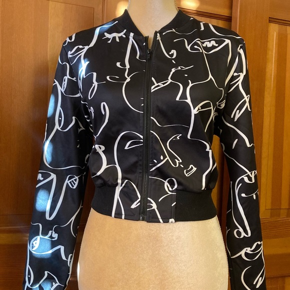 Designer Graphics Zip Up. - Picture 13 of 13